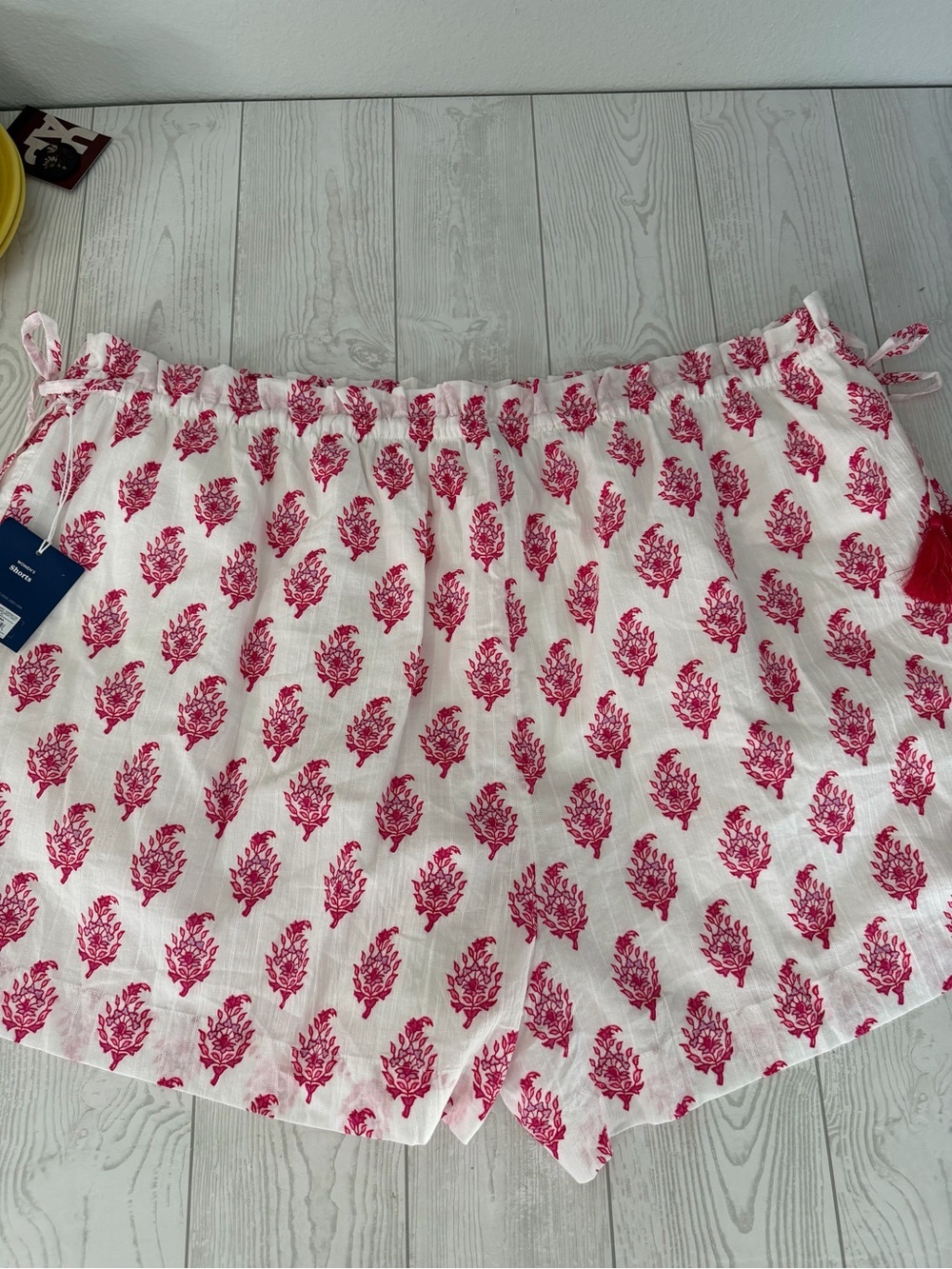 Roller Rabbit x Target Bouquet Pull On Shorts - Picture 11 of 11
